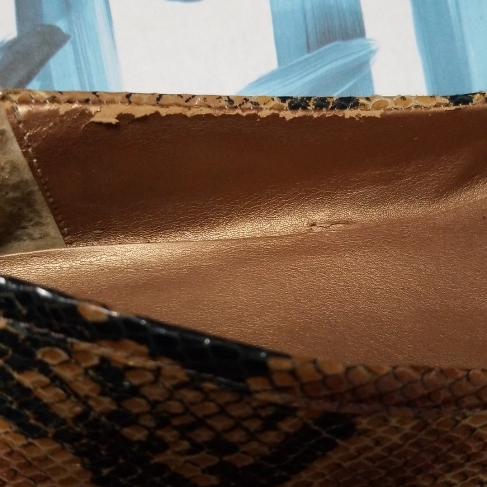 Shoe - Picture 3 of 5